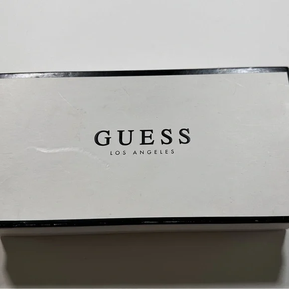 Guess wallet new with tags - Picture 8 of 8